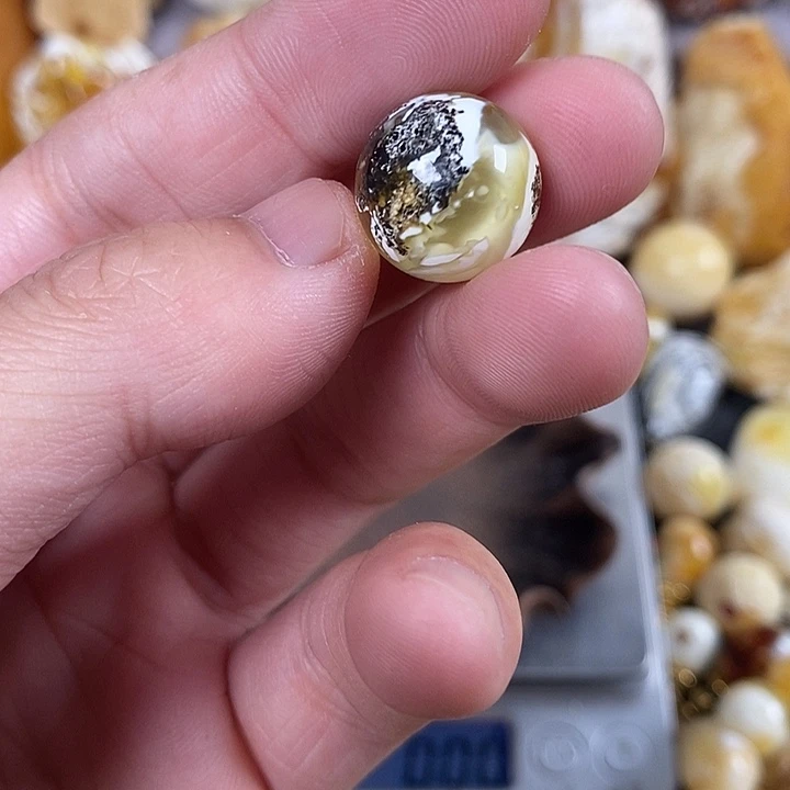 琥珀未镶嵌珠宝奇石我