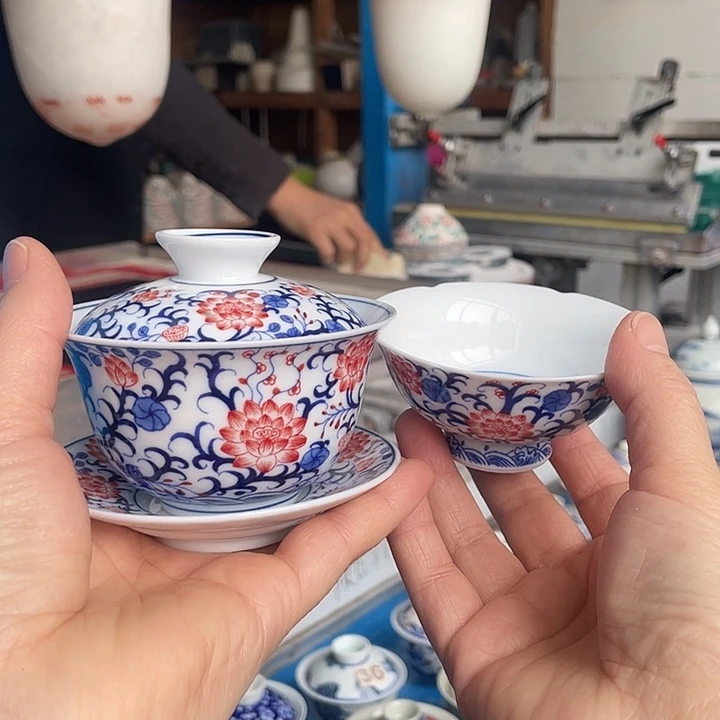 青花釉下彩盖碗杯子