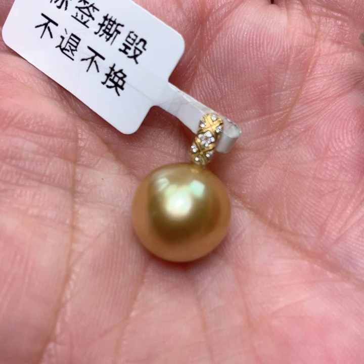 颈饰18K金镶嵌海水珍珠