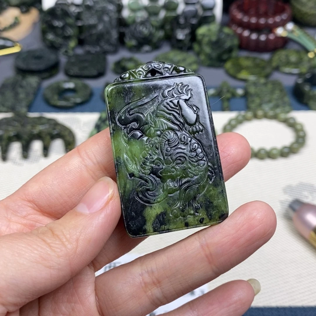 蛇纹石玉颈饰未镶嵌马*财精品貔貅