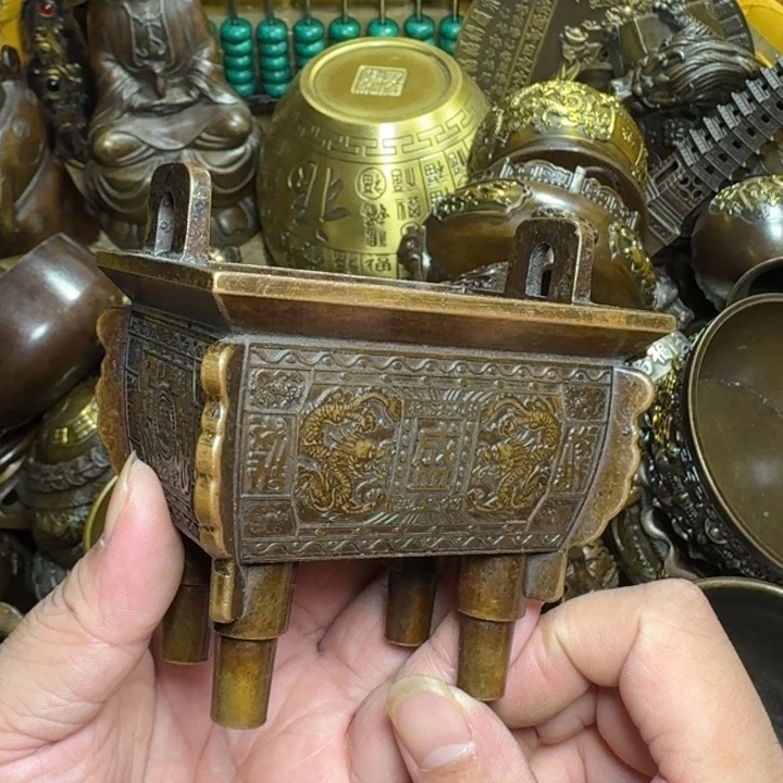 铜器摆件收收藏藏