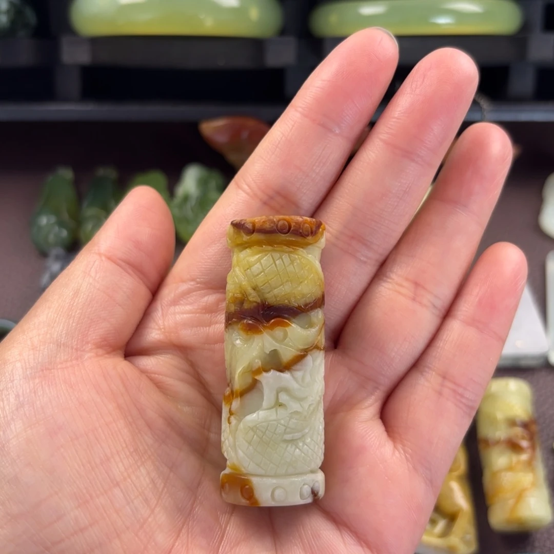 合金蛇纹石玉颈饰