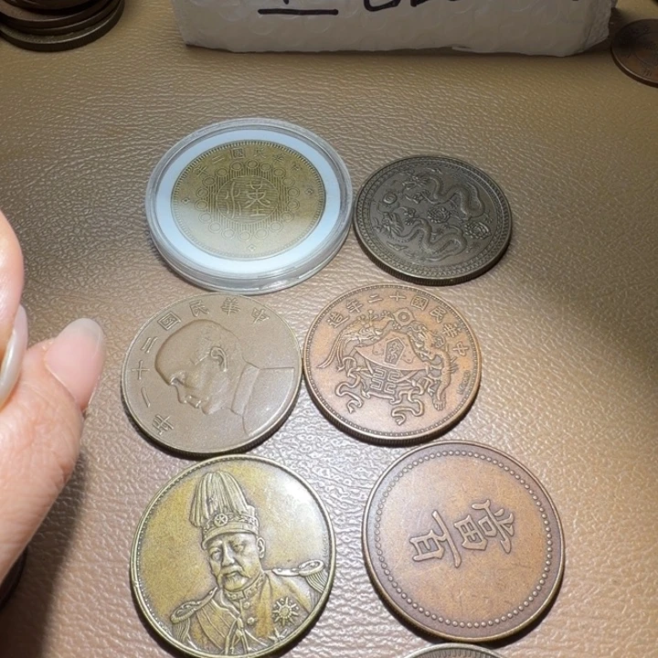 品***3一起八枚铜币工艺品摆件