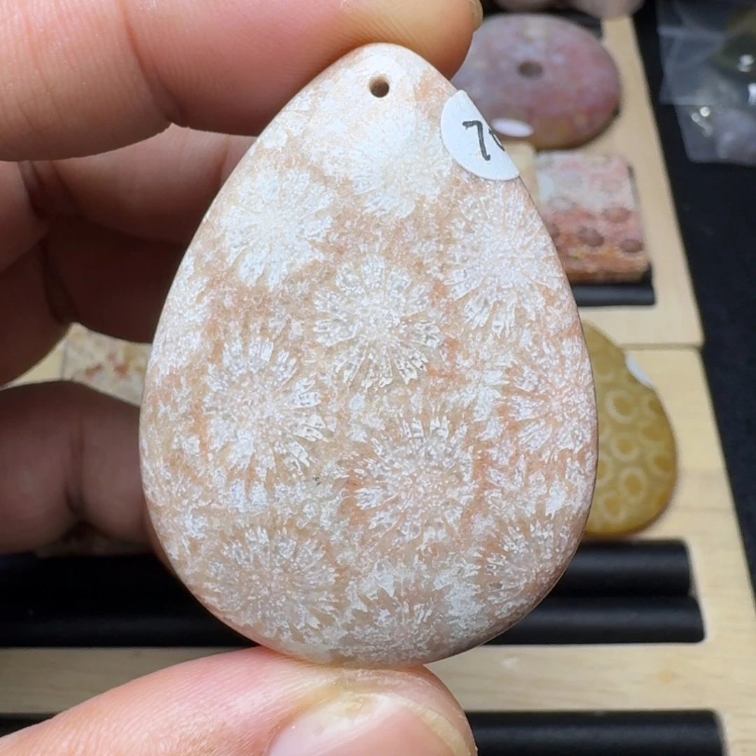 硅化玉未镶嵌纯天然色有机玉石保真色