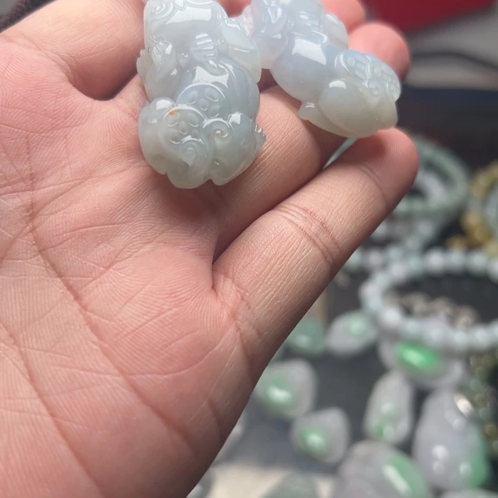 翡翠未镶嵌手链缅甸翡翠A货