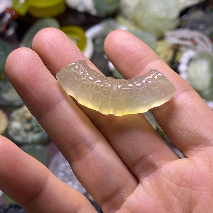 岫玉未镶嵌岫玉颈饰