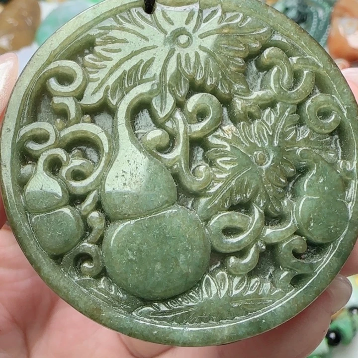 翡翠未镶嵌颈饰天然A货76