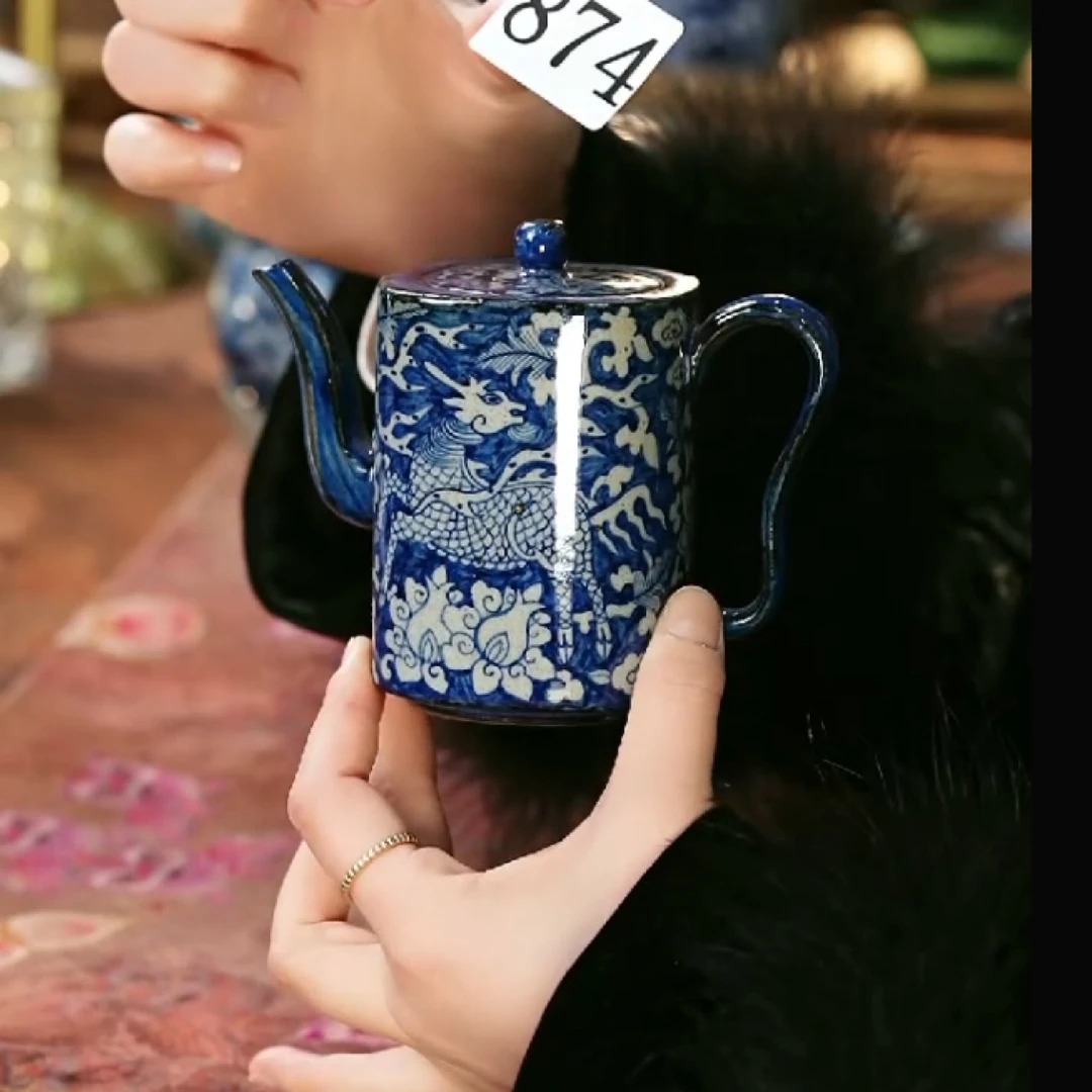 【近山古美】麒麟追凤方壶手工手绘釉下彩高温瓷