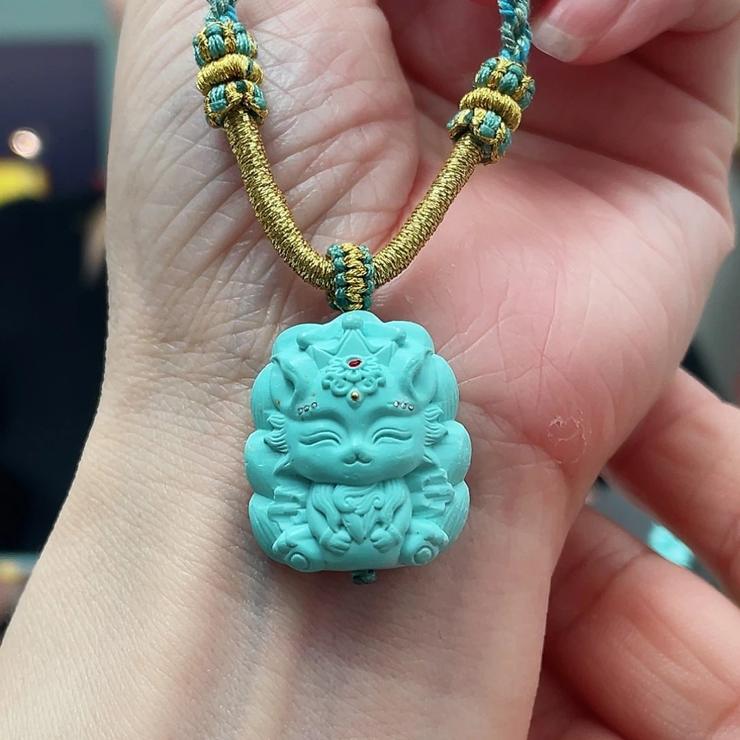 绿松石颈饰未镶嵌