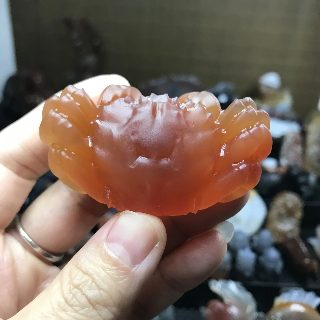 天然玛瑙精工雕刻螃蟹手把件