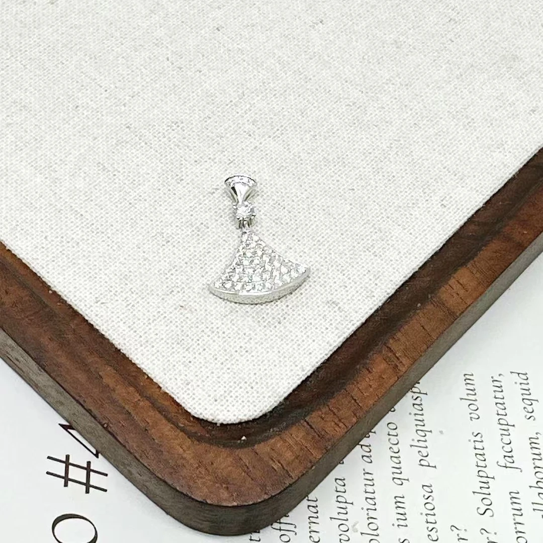 云珑铂金 铂金PT950 裙子 天鹅 之一 吊坠