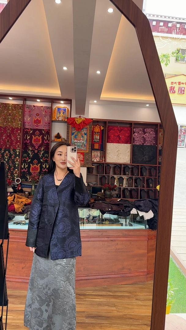 岗娜姆莫本短款外套