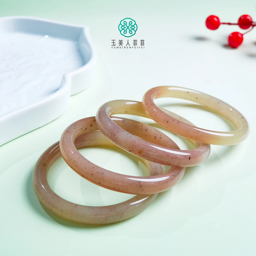 宠粉送草莓酱手镯-圈口随机发