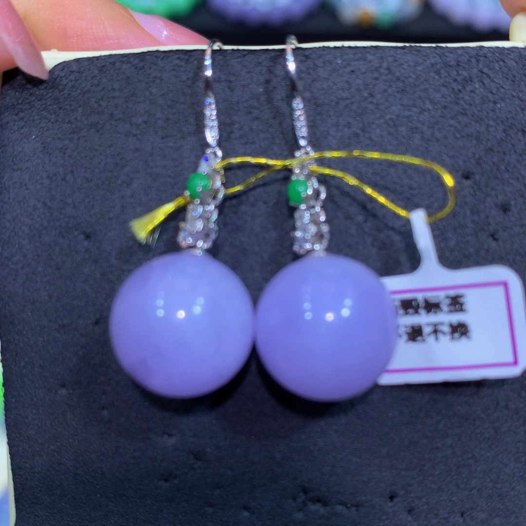 翡翠18K金镶嵌颈饰翡翠