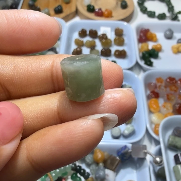 和田玉未镶嵌珠宝奇石