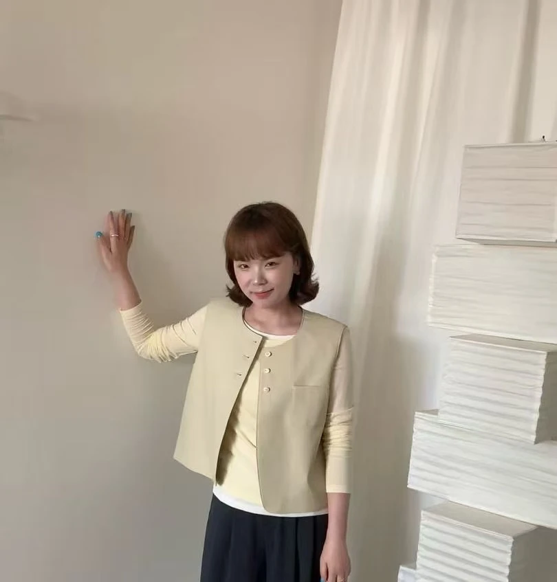9638号56850#春新款单口袋设计皮马甲（预）