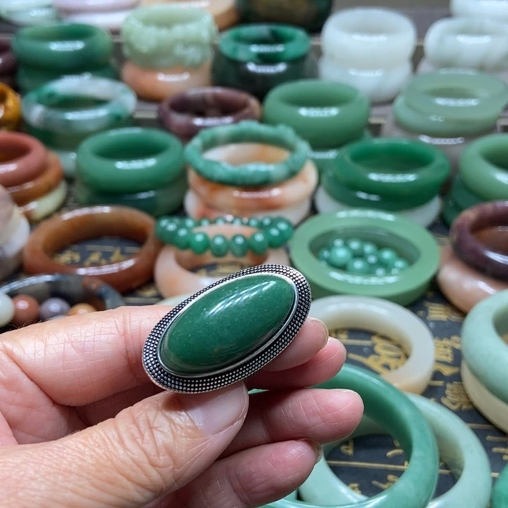 石英质玉手镯未镶嵌海**丘