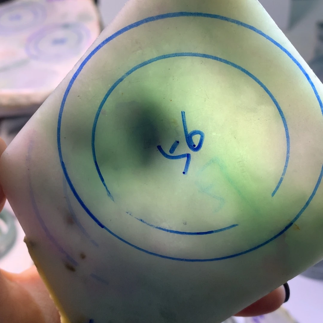 定制翡翠未镶嵌翡翠手镯