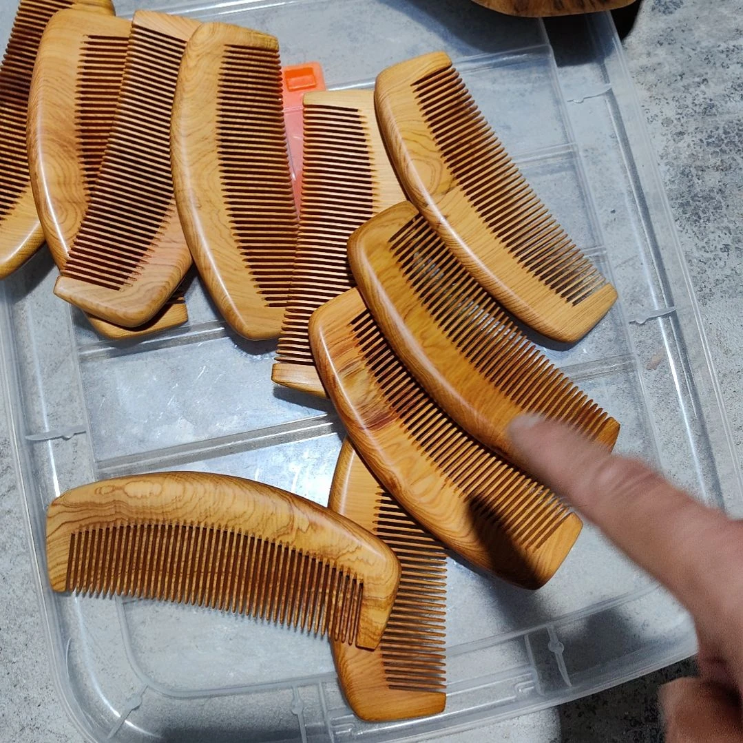 梳子一个，太行崖柏