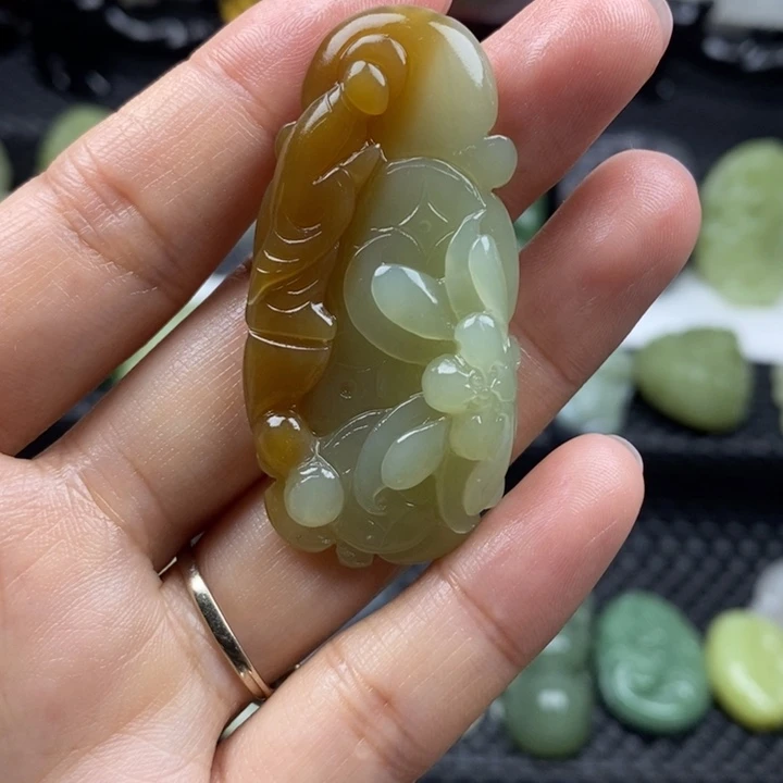 和田玉未镶嵌颈饰49