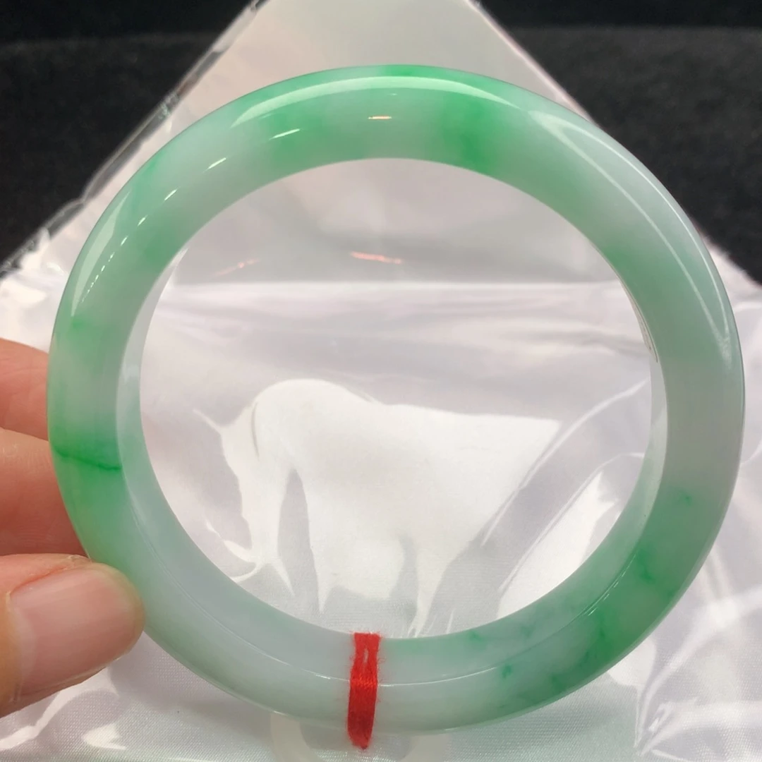 翡翠手镯未镶嵌圈口60+
