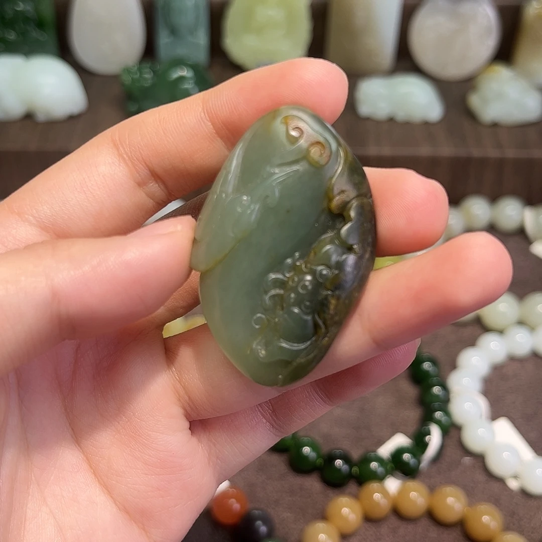 和田玉（糖玉）未镶嵌颈饰