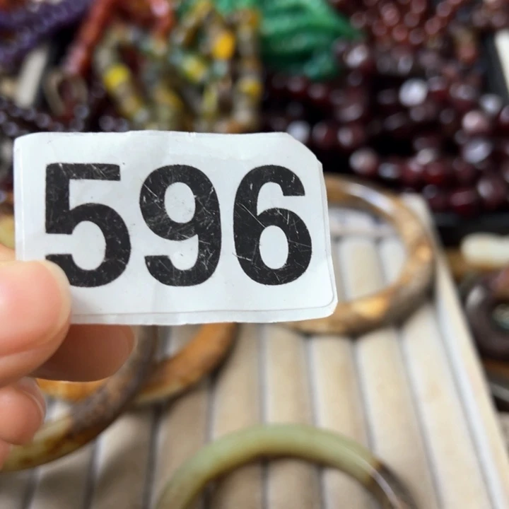 和田玉（糖玉）颈饰未镶嵌m****u