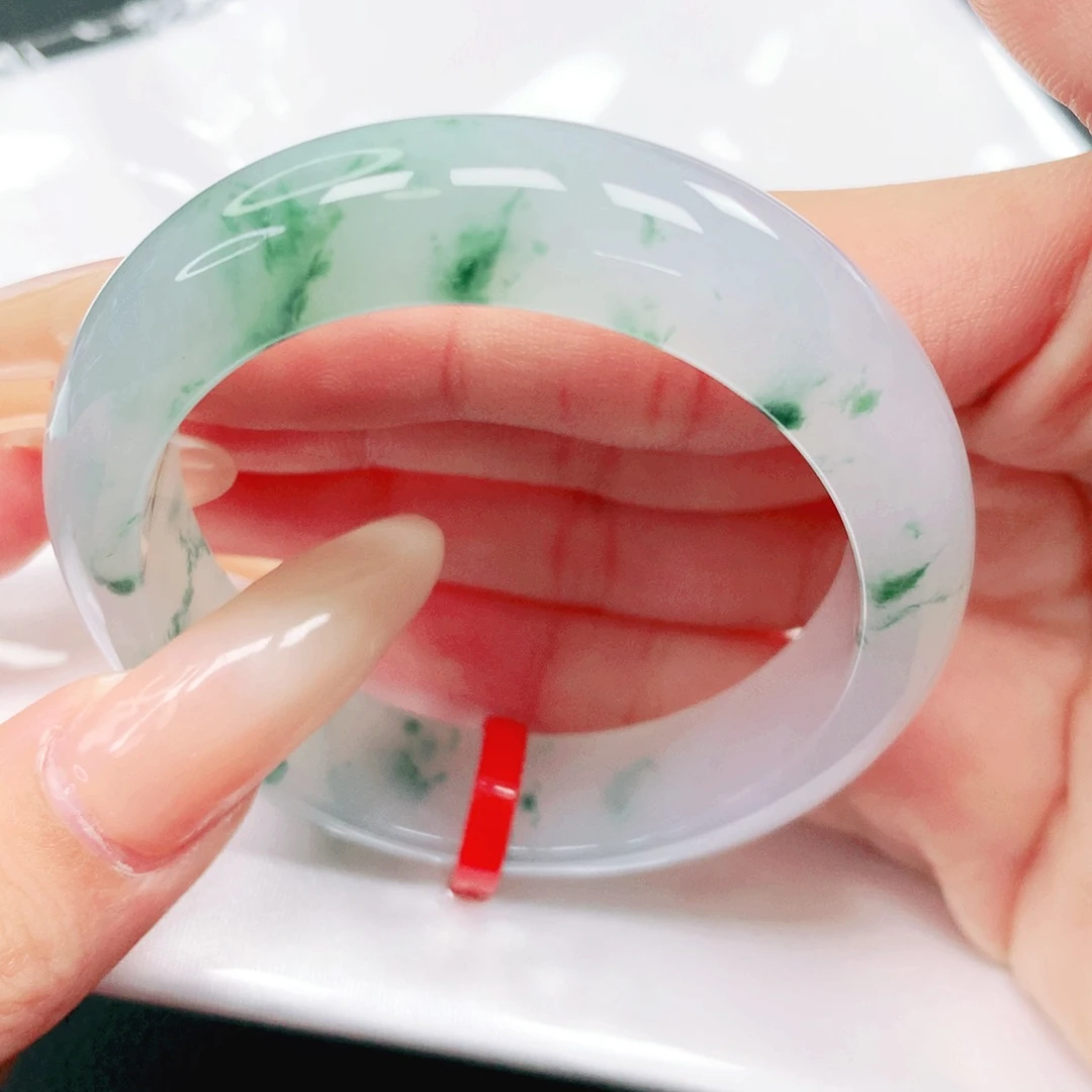 翡翠未镶嵌手镯54贵