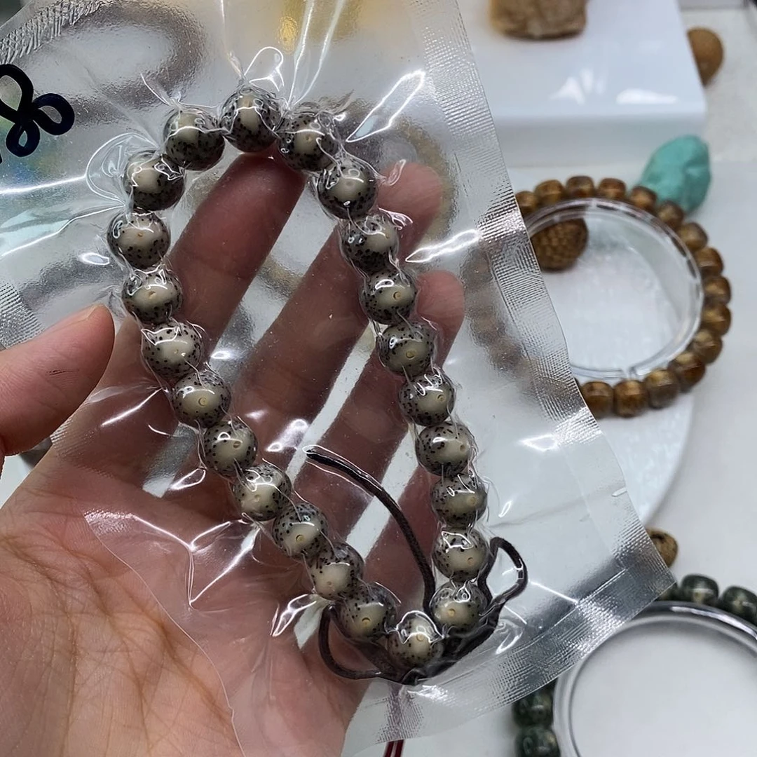 星月菩提手串卡9圆珠手持绿白包H026