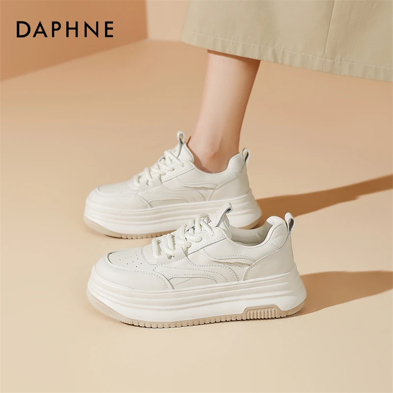达芙妮女鞋小白鞋女款2025春秋新款时尚百搭休闲鞋厚底内增高板鞋