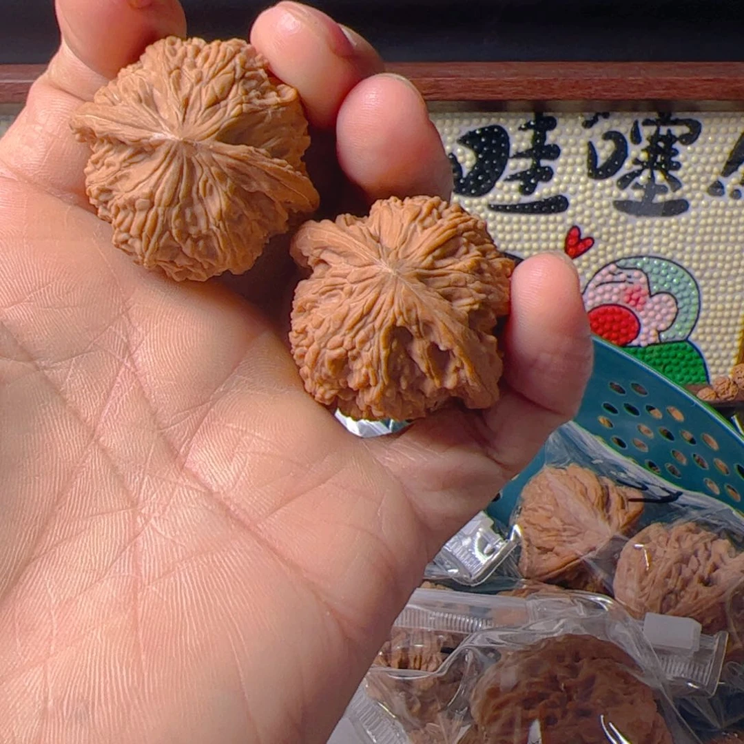 把件文玩核桃磨盘37肚子大小区别