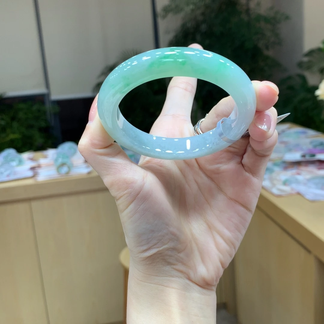 未镶嵌手镯翡翠不退不换