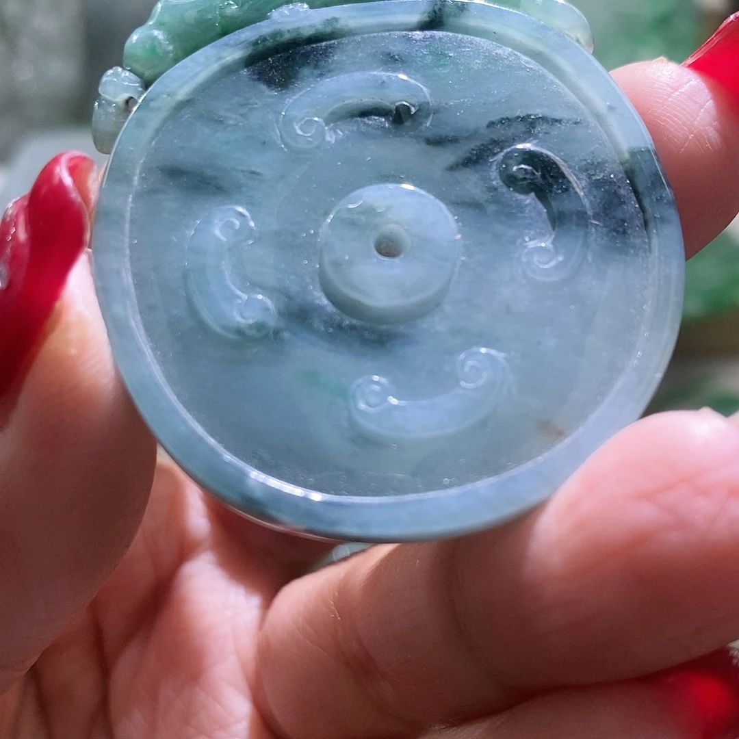 【闪购商品】翡翠颈饰未镶嵌仿古口