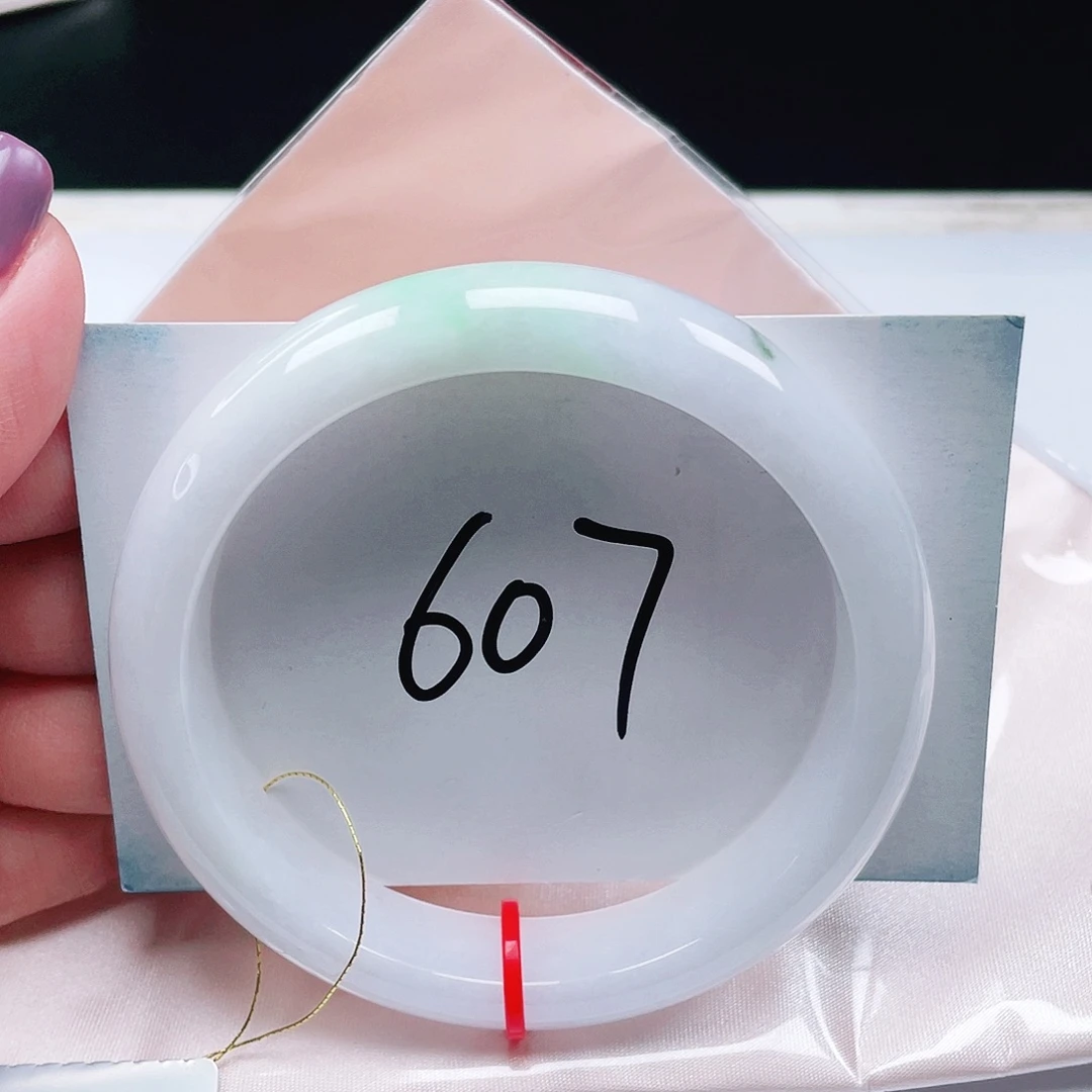 翡翠未镶嵌手镯缅甸翡翠61+