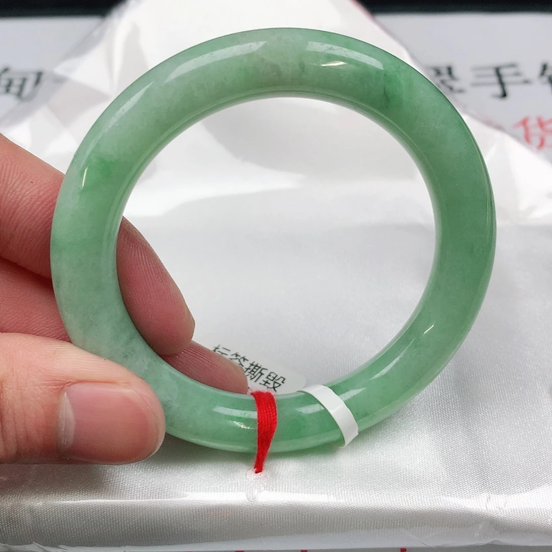 翡翠手镯未镶嵌圈51