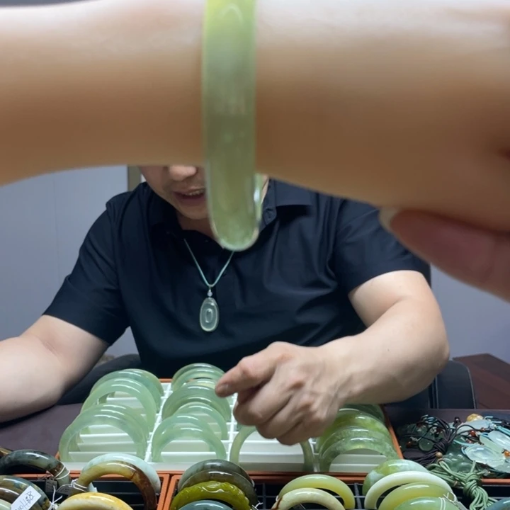 蛇纹石玉合金手镯