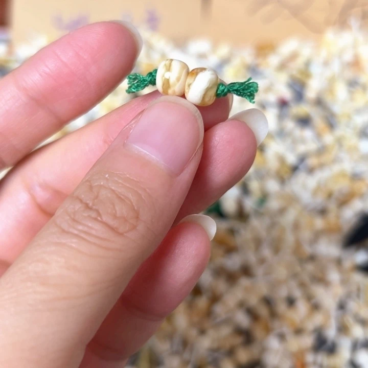 裸石蜜蜡未镶嵌7mm一对