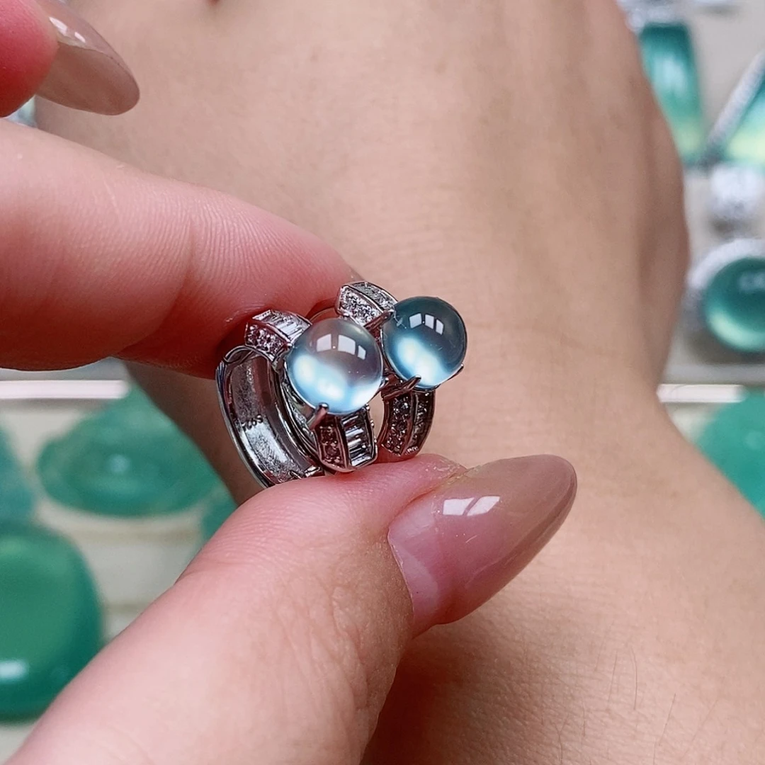 蛇纹石玉银S925镶嵌耳坠我****?