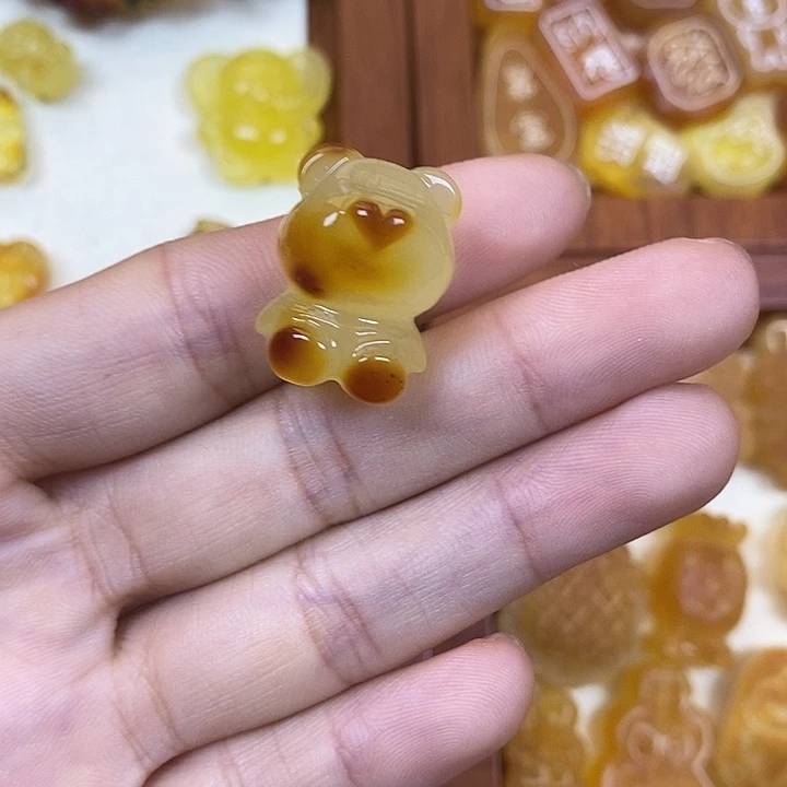 橄榄核吊坠小熊102