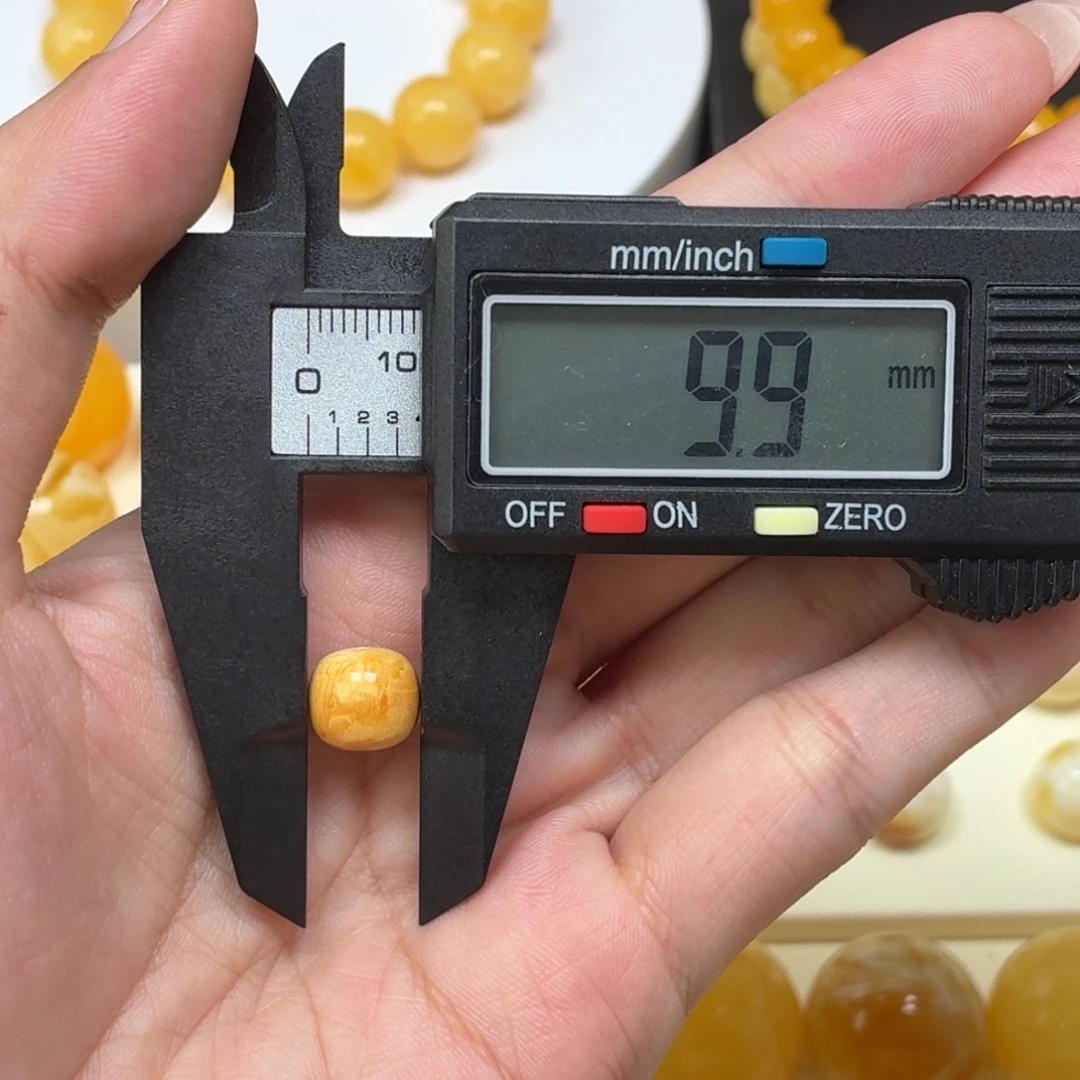 琥珀未镶嵌颈饰乌料彩沁老型珠9.9mm