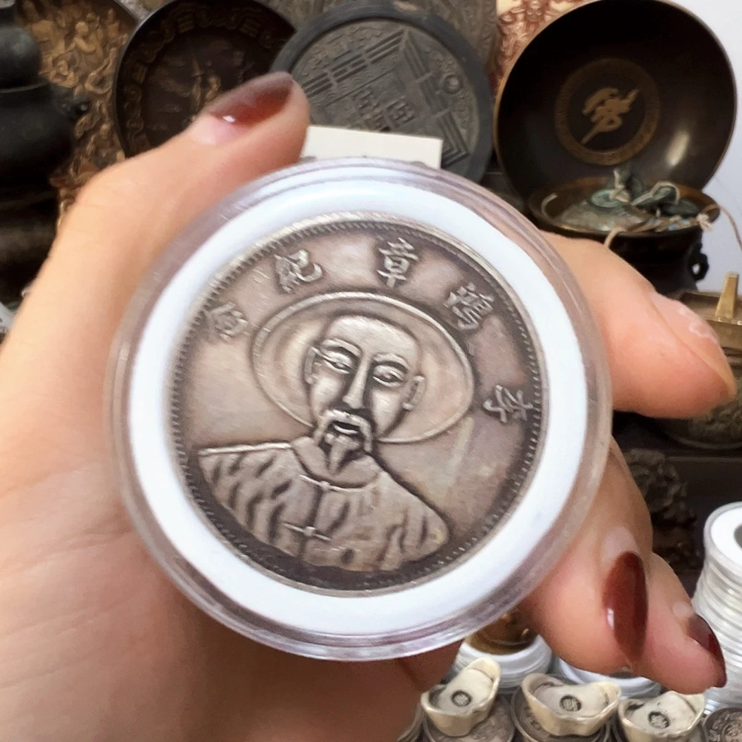 金属复古风格摆件