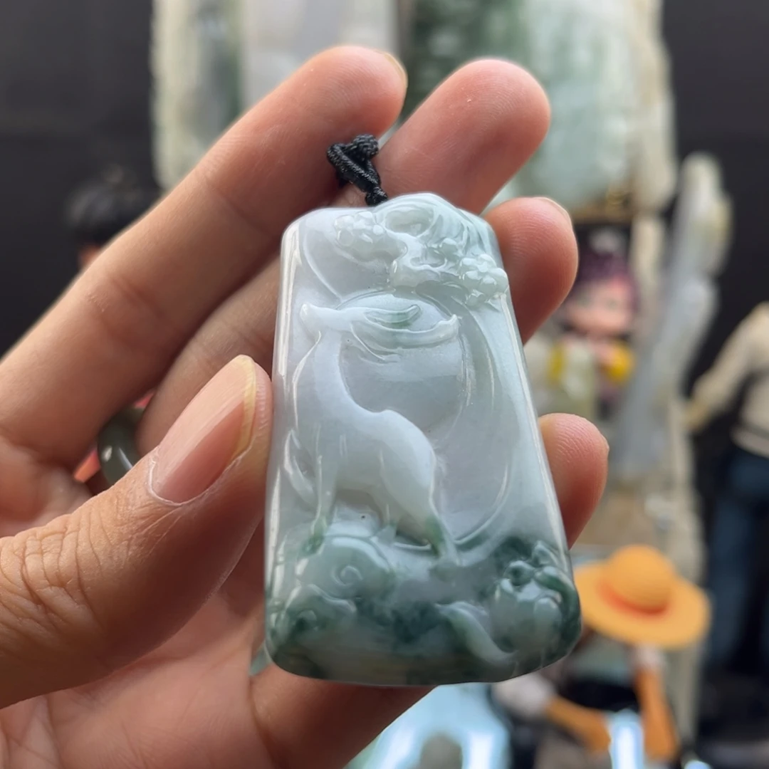 颈饰未镶嵌翡翠一鹿有你