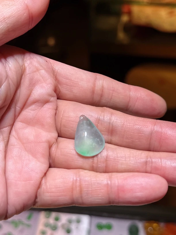 翡翠大福瓜饰品冰透高冰种通透