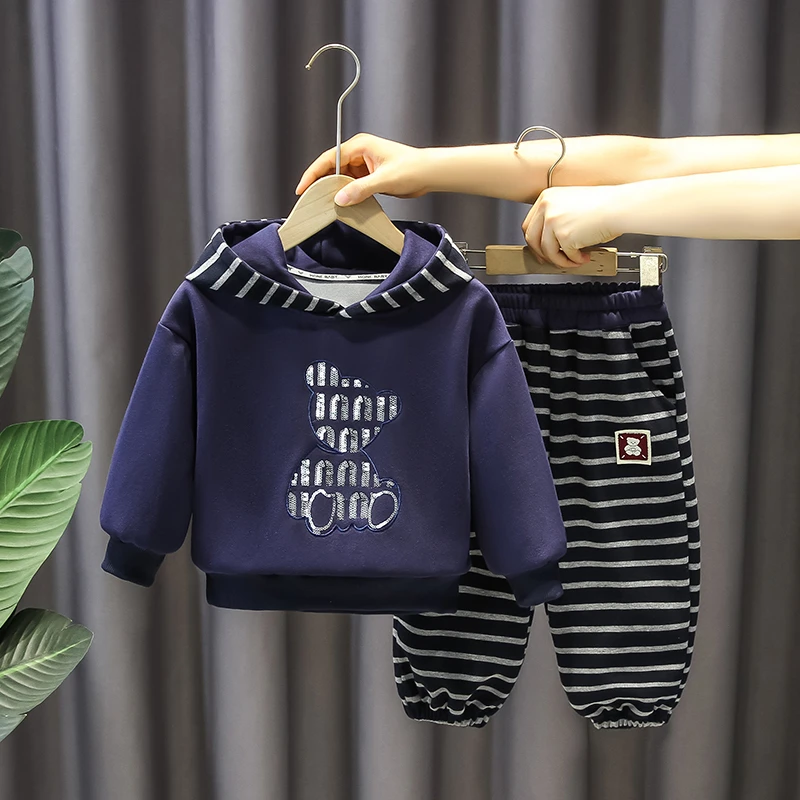 儿童装男童卫衣套装秋季洋气宝宝运动休闲衣服男孩春秋帅气两件套