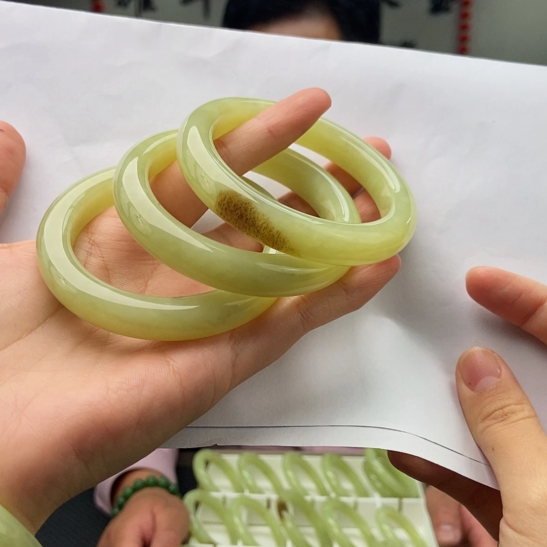 和田玉未镶嵌手镯51-57颜色多样性发拍一发一