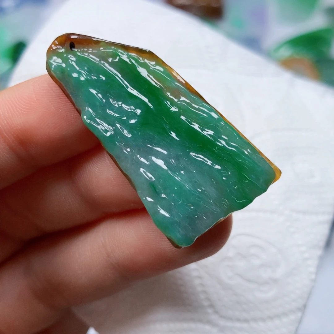 【闪购商品】翡翠吊坠(不含链)未镶嵌