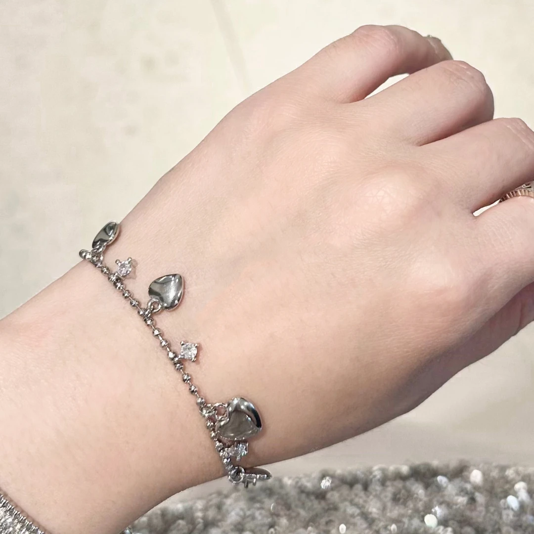 黄铜手镯 VIIGLOO 一见倾心-爱心流苏闪钻手链 银色