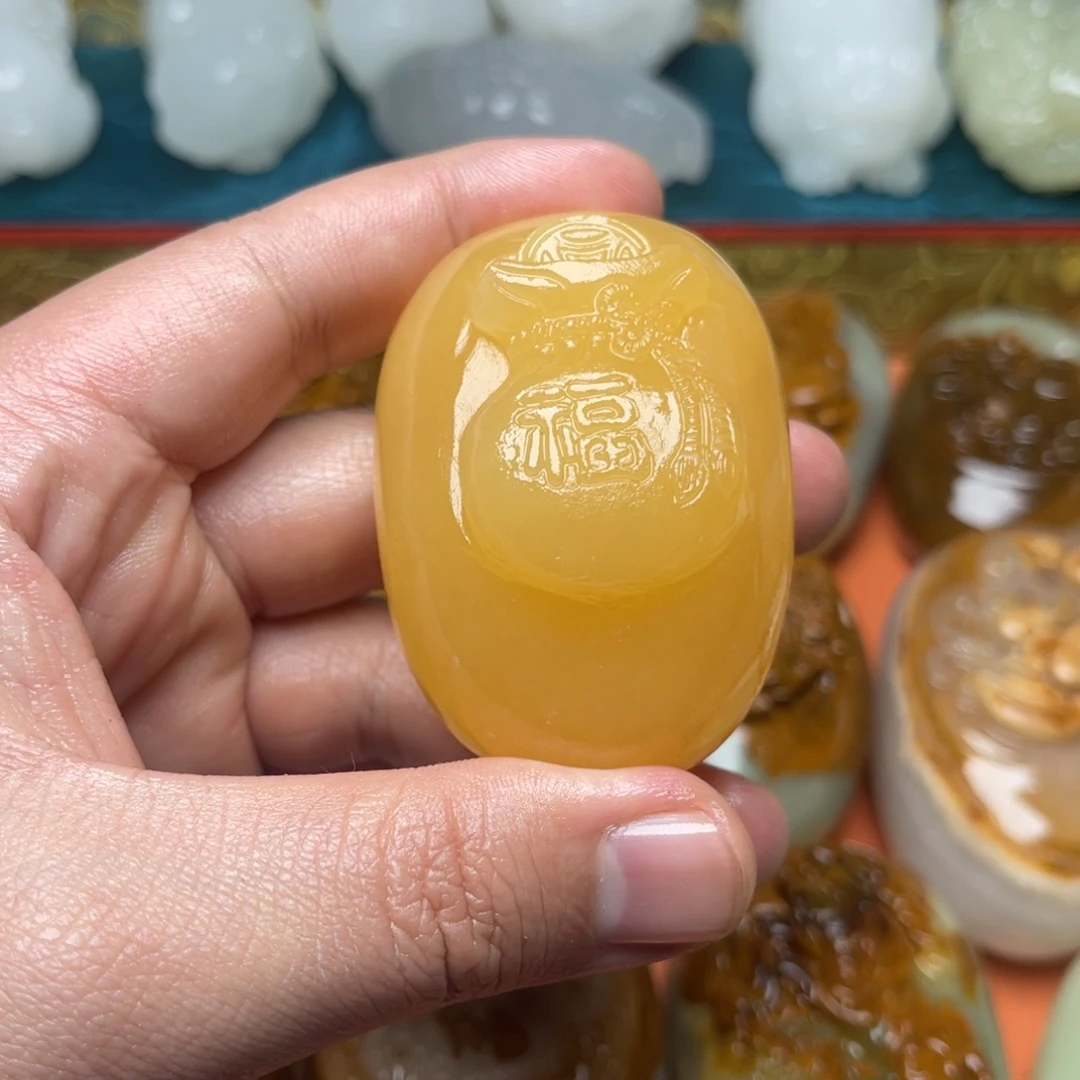 石材天然方解石手把件不退换