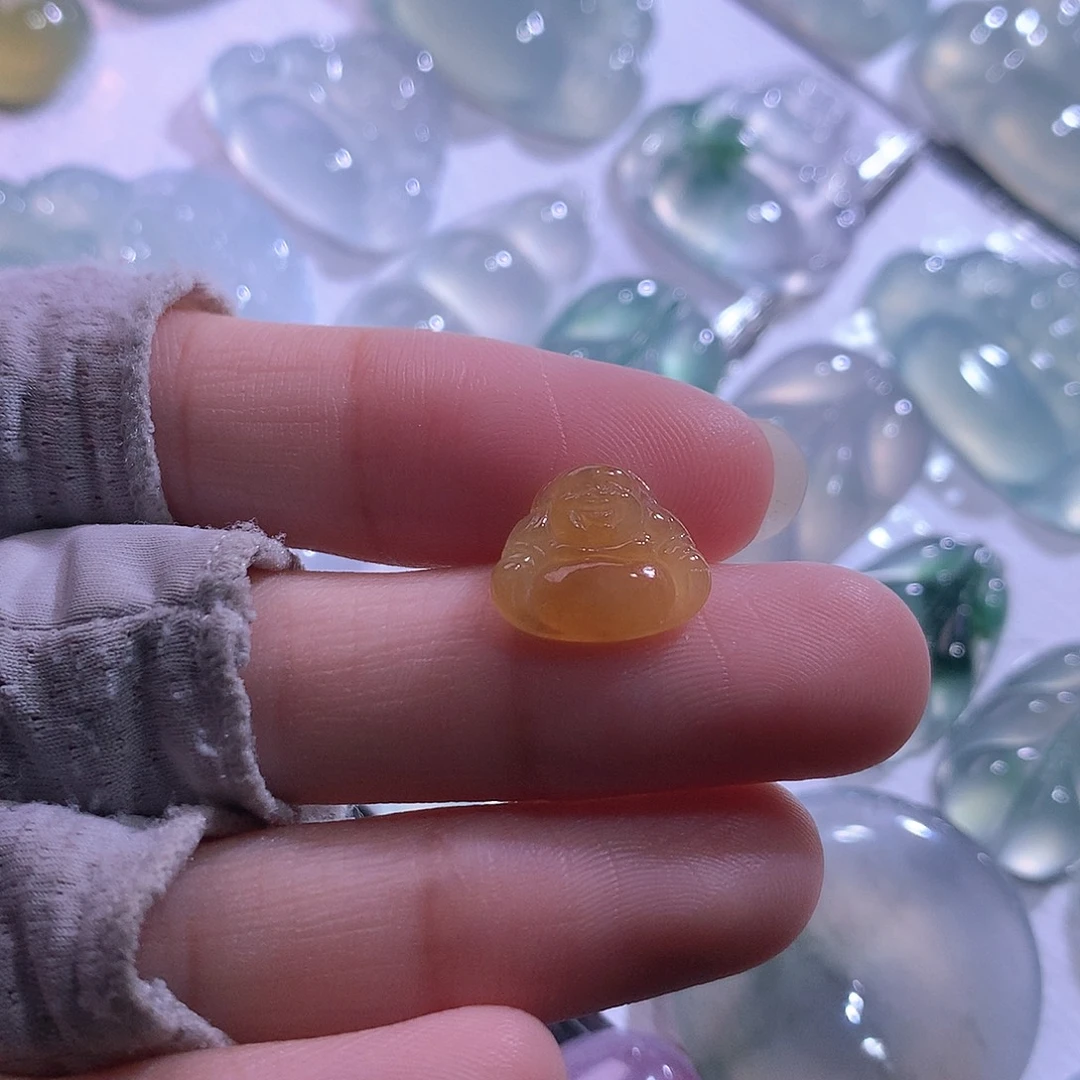 颈饰未镶嵌翡翠佛