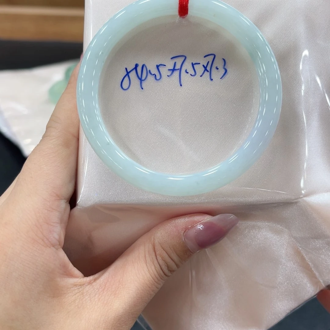 未镶嵌手镯翡翠翡翠